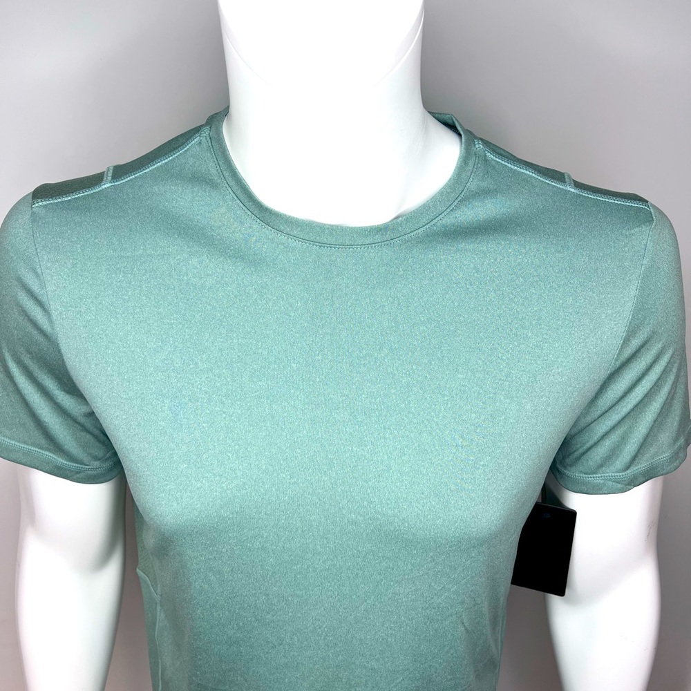 2(X)IST T-SHIRT, GREEN STRECHY MATERIAL,SUPER BREATHABLE, SIZE MEDIUM